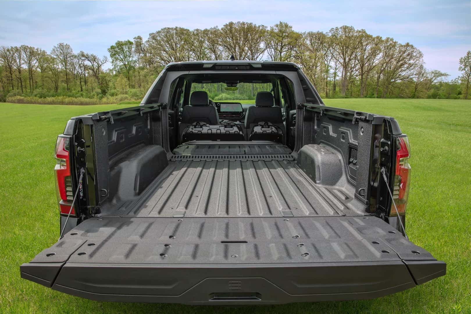 The Spacious Tailgate Of The 2024 Chevy Silverado EV