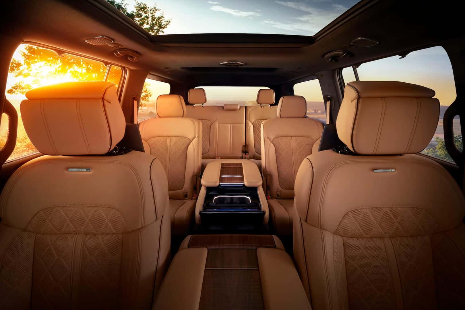 Jeep Wagoneer interior space