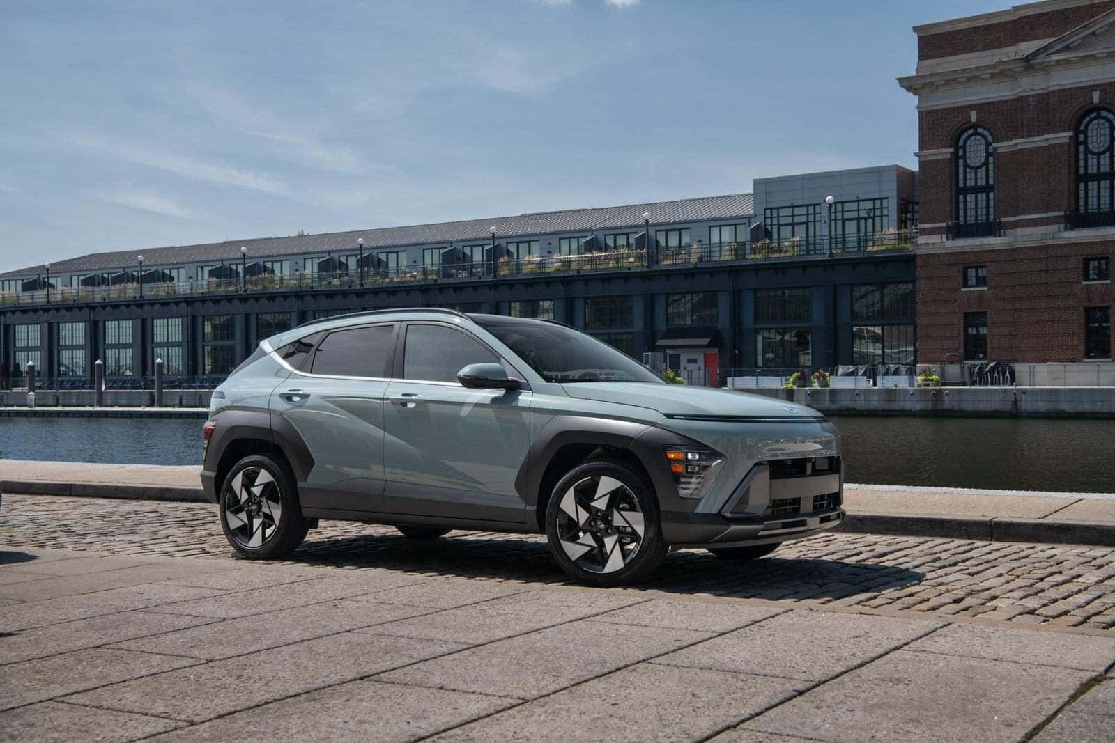 Hyundai Kona, front three-quarter view