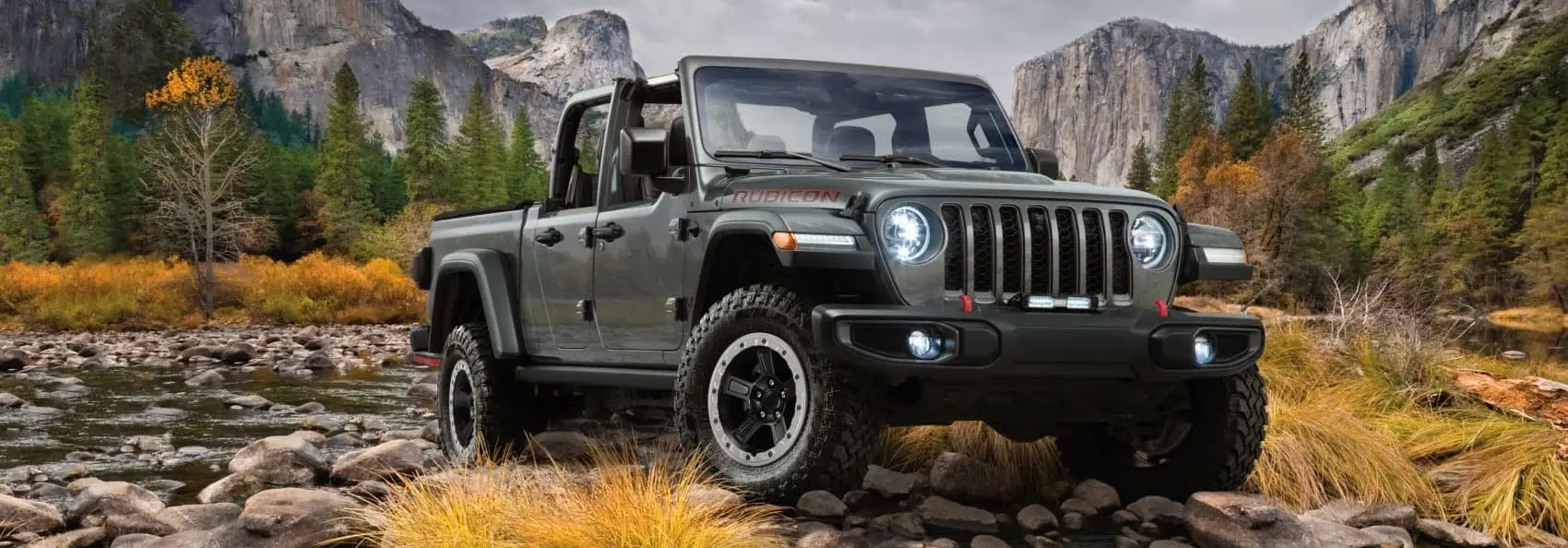 Jeep Gladiator vs Toyota Tacoma Saco ME | Ira Chrysler Dodge Jeep Ram