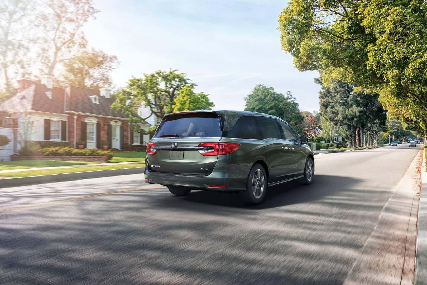 2023 Honda Odyssey vs 2023 Toyota Sienna: Safety