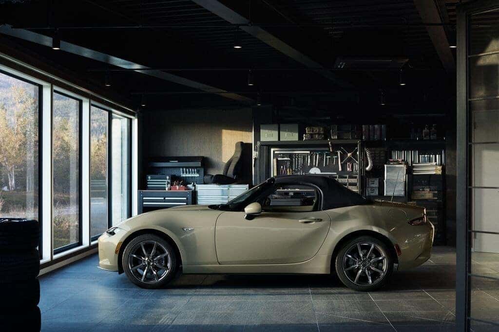 2023 Mazda MX-5 Miata to Receive New Sandy Paint Option | Kenny