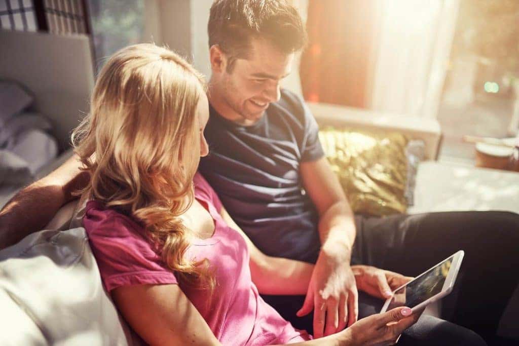 Online Shopping with Land Rover Hanover