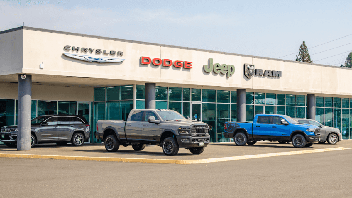 McMinnville Jeep Ram Finance Center