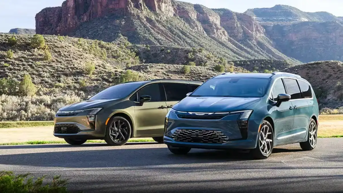 2027 Chrysler Pacifica minivan trim levels in McMinnville, OR