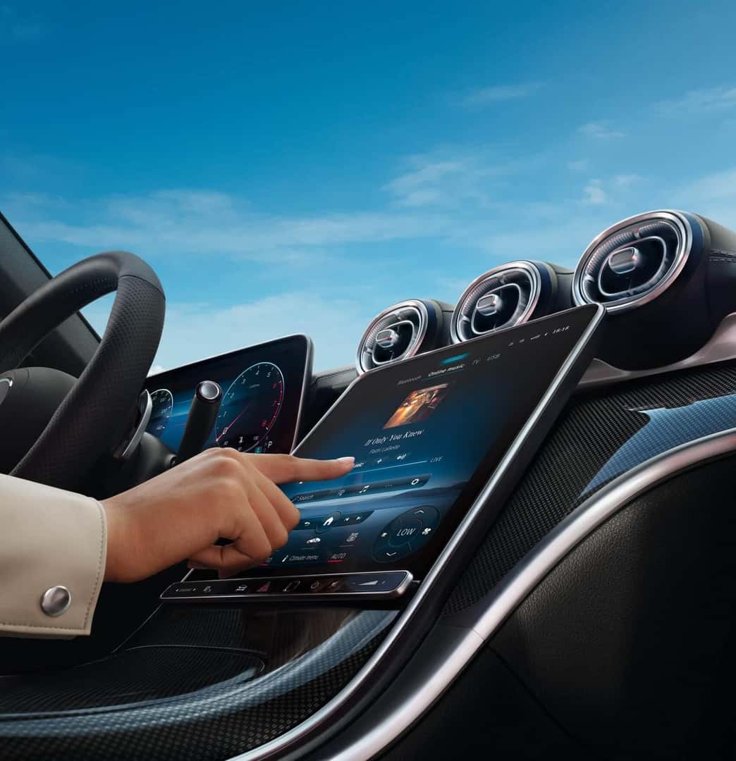 2022 Mercedes-Benz C-Class Tech
