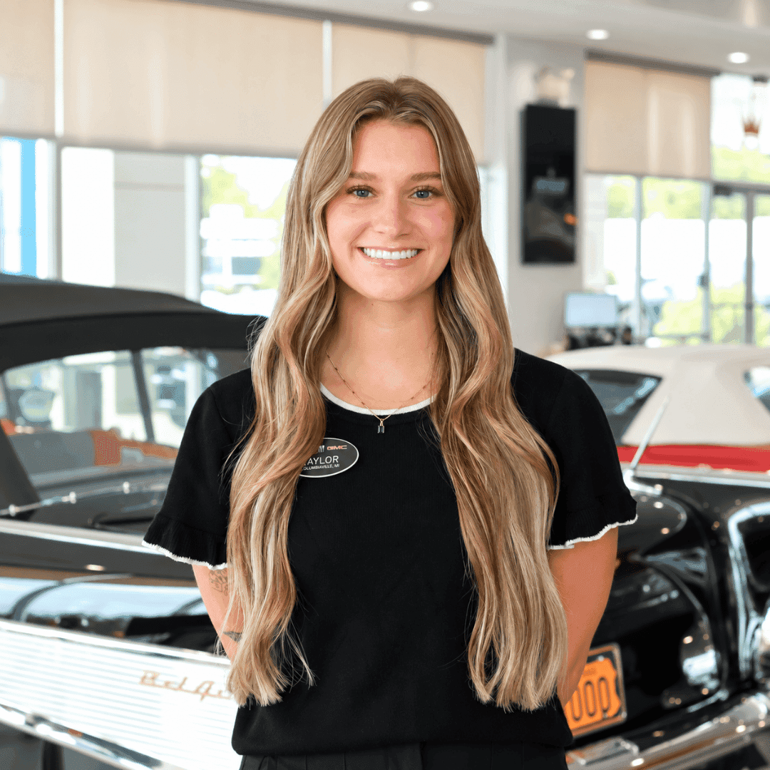 Taylor Lintz, Finance Manager