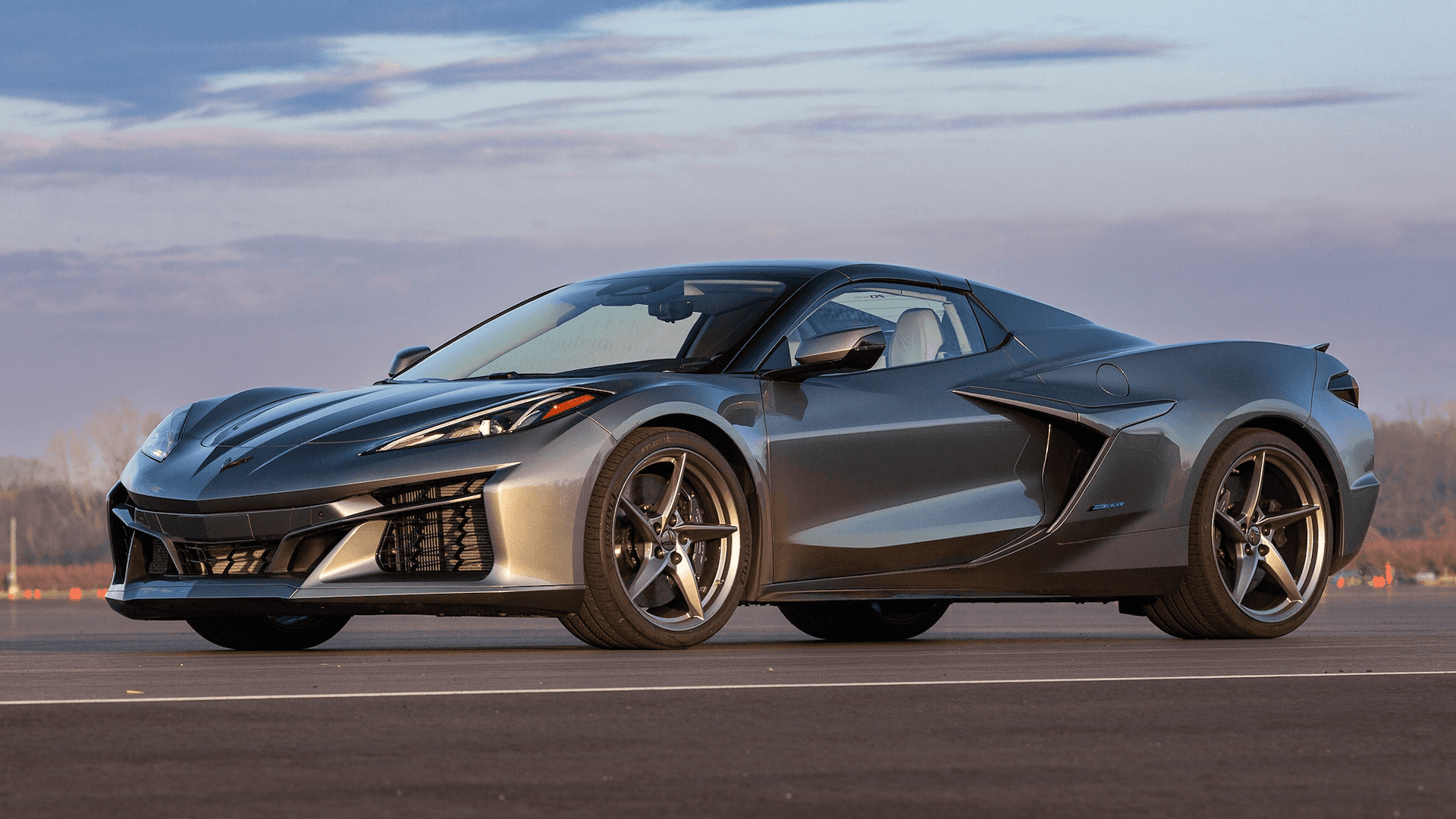 2024-chevrolet-corvette-e-ray-hy.png