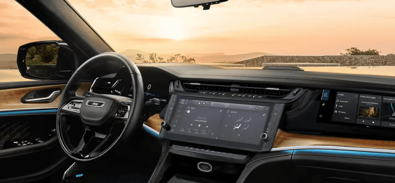 The 2026 Jeep Grand Cherokee Laredo for sale in Florence, AL at Singing River CDJR