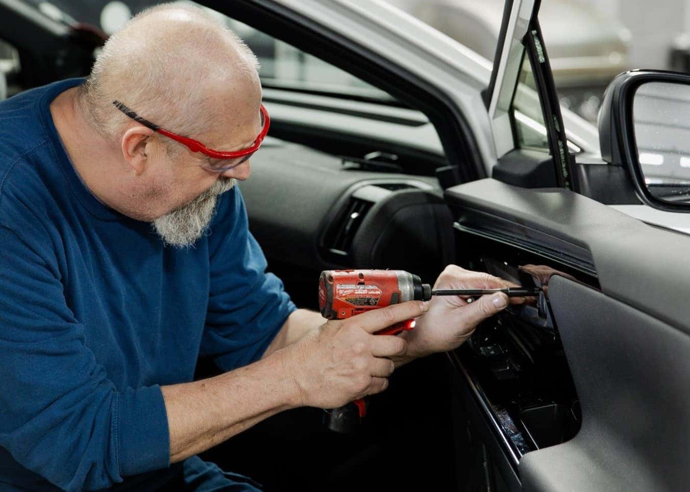 West Herr Vehicle Accessories Remote Car Starters, Bed Liner