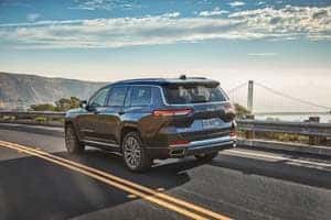 Grand Cherokee L by bridge